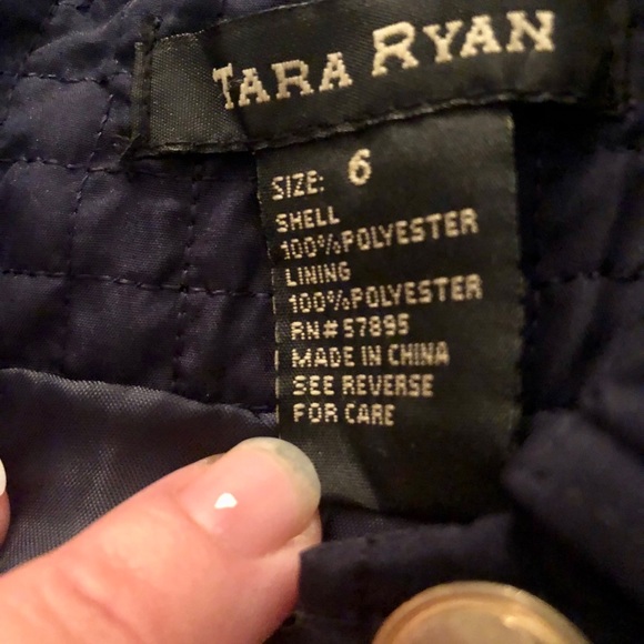 Tara Ryan navy quilted jacket. Gold buttons. 6 - Picture 4 of 7